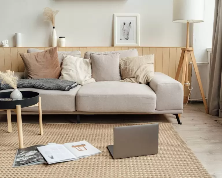 Kanapa do salonu – jak wybrać idealny model do nowoczesnego wnętrza?