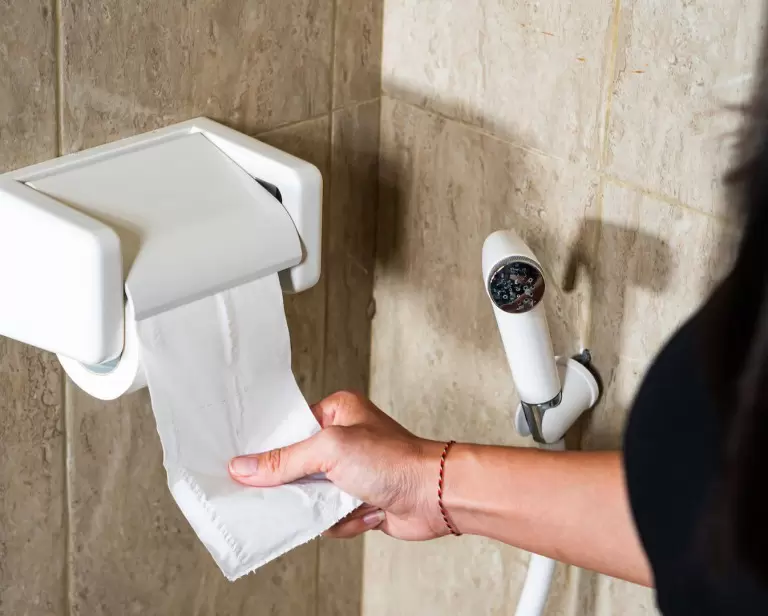 Wysokość uchwytu na papier toaletowy – jaka będzie najlepsza?