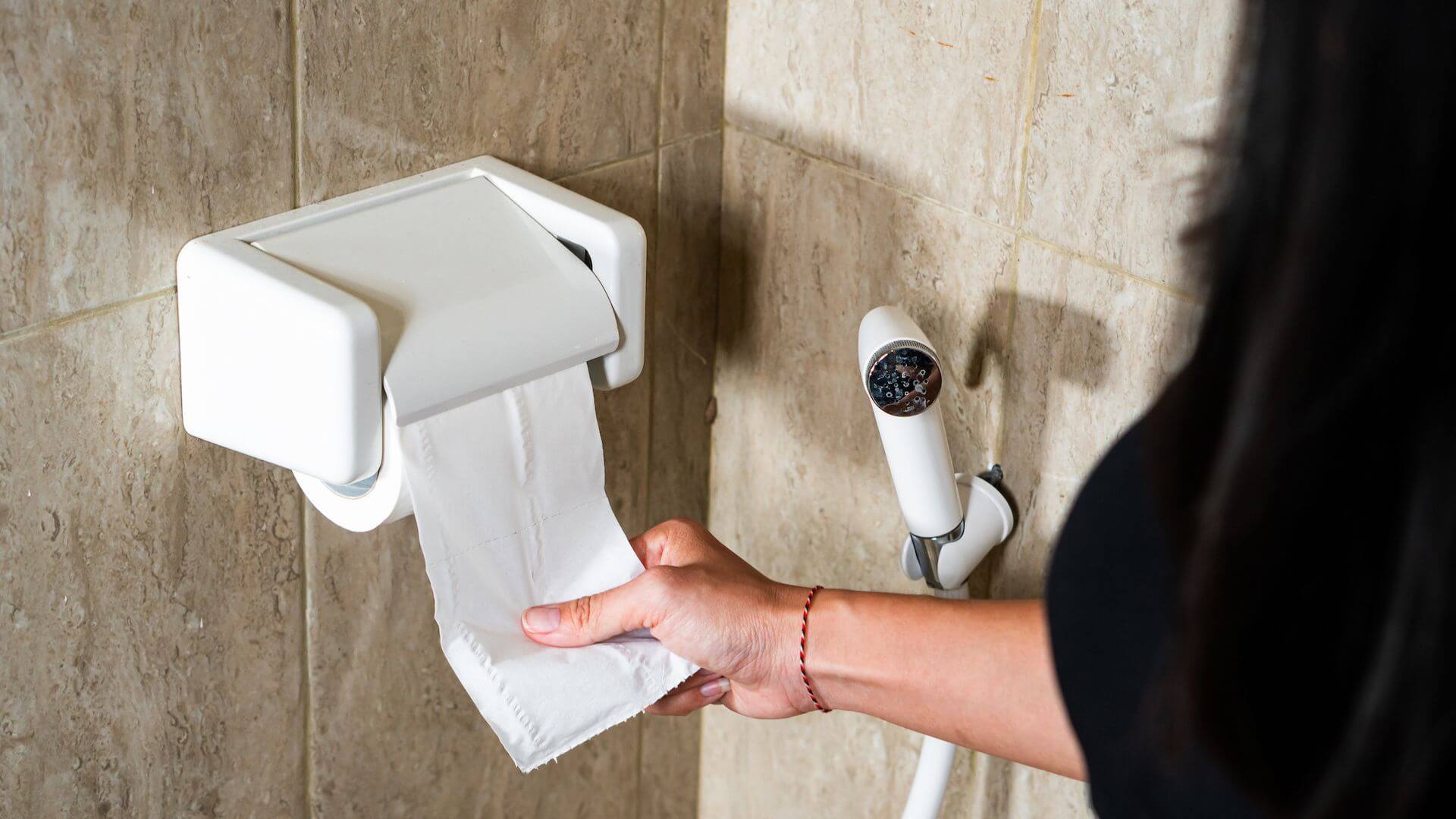 Wysokość uchwytu na papier toaletowy – jaka będzie najlepsza?