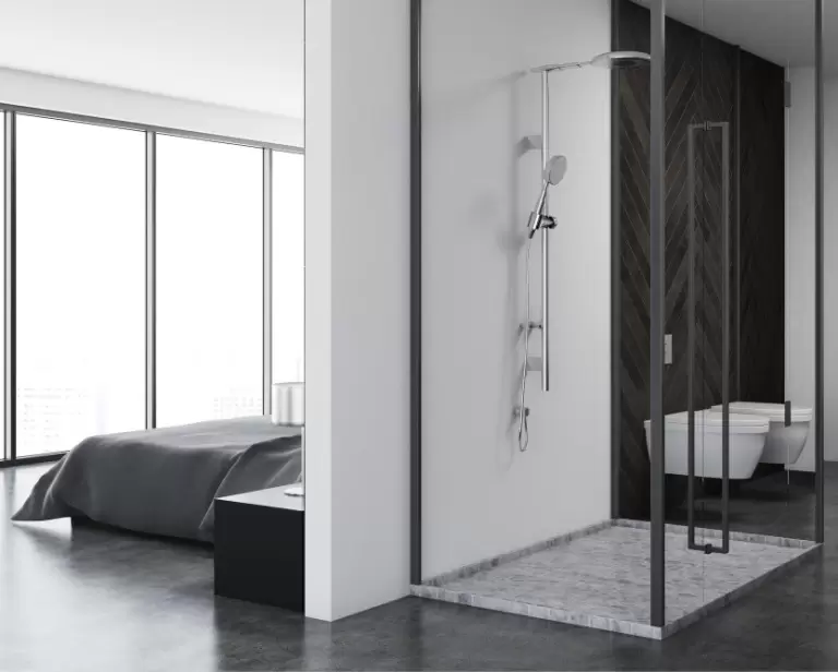 Czym charakteryzują się drzwi wahadłowe do prysznica?