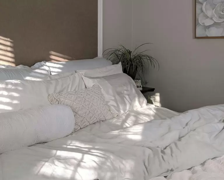 Tekstylia domowe, a ekskluzywna pościel – jak łączyć funkcjonalność z luksusem
