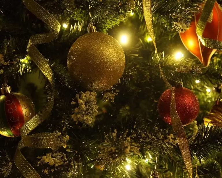 Choinka sztuczna — wygoda i funkcjonalność w Twoim domu