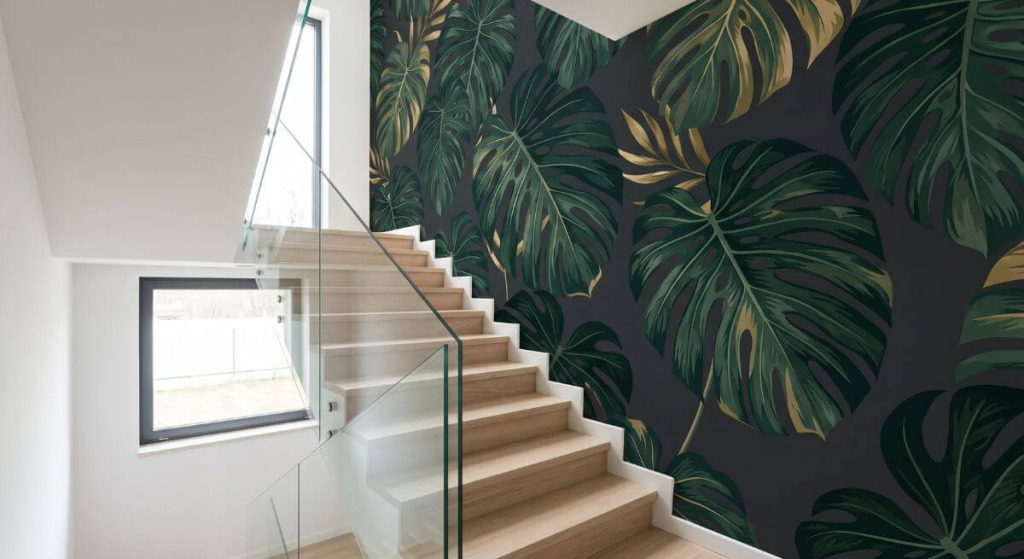 Dominująca ściana na klatce schodowej