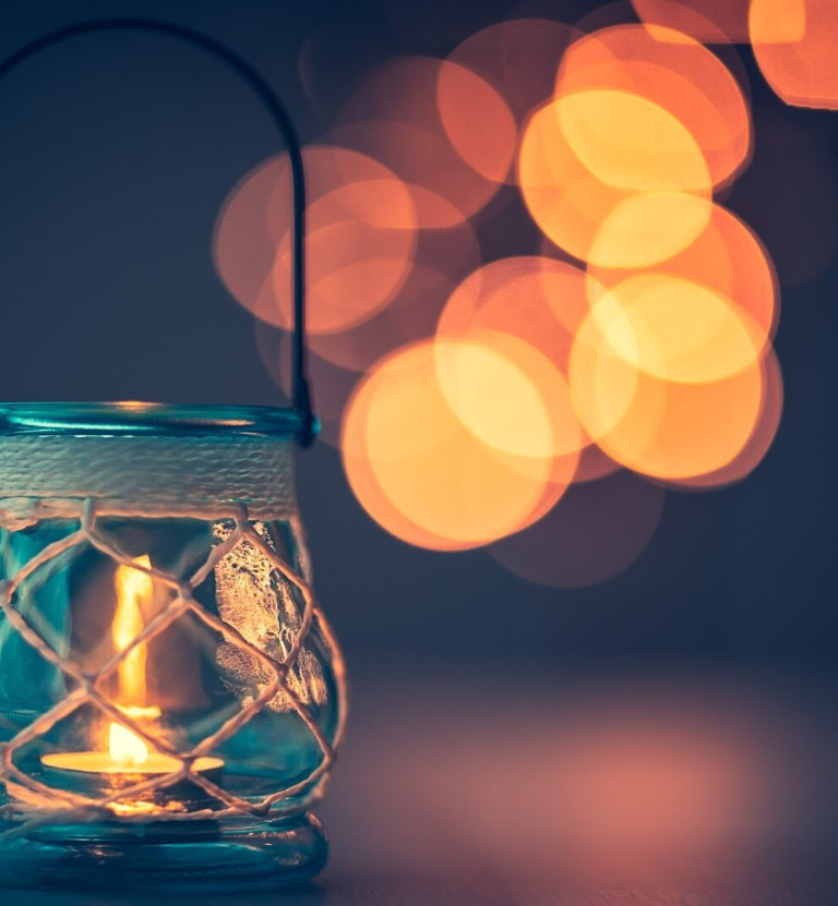 Lampion ze słoika – jak zrobić? Pomysły i instrukcje DIY