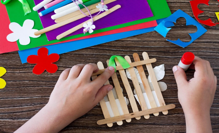 Cuda z patyczków po lodach – 30 inspiracji DIY