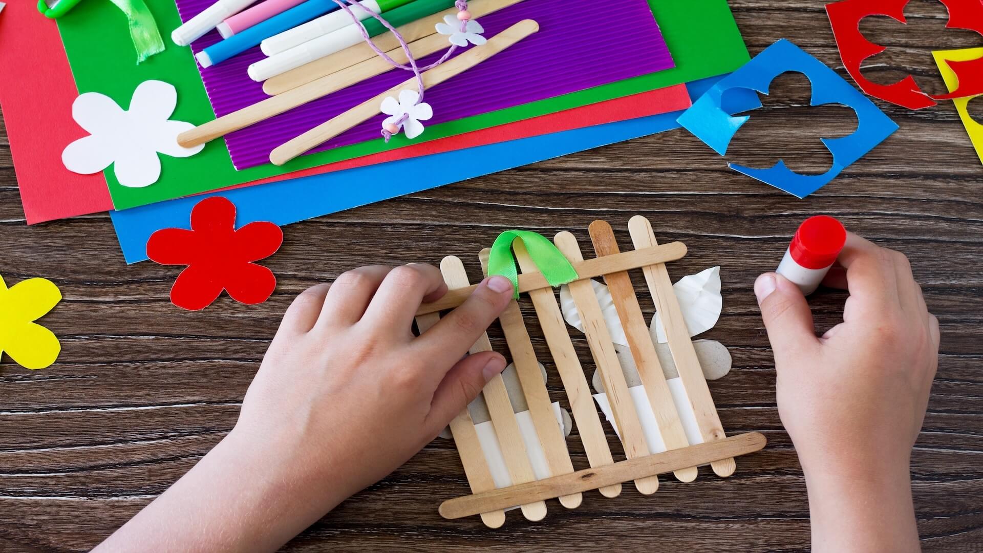 Cuda z patyczków po lodach – 30 inspiracji DIY